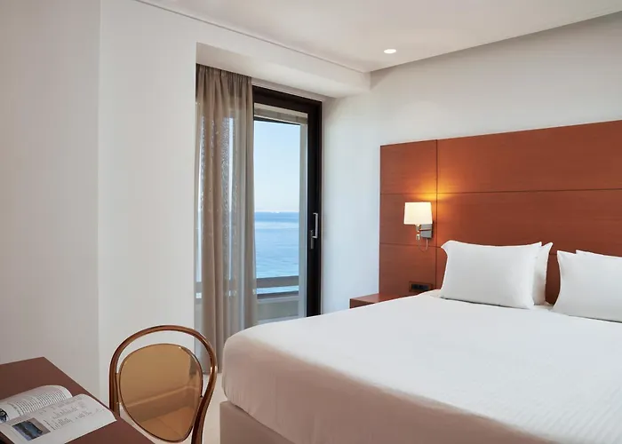 Bellevue On The 5*